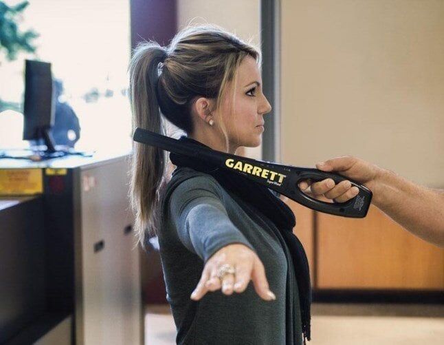 Garrett SuperWand El Tipi Üst Arama Dedektörü